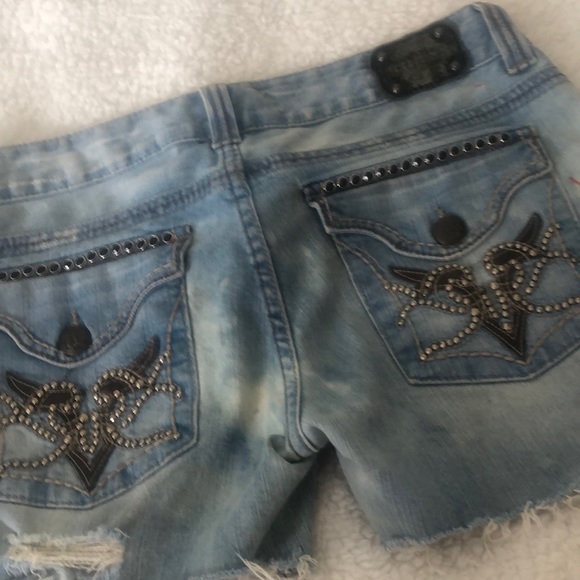 Guess Jean shorts size 30 Good Condition.  non smoking home - Picture 1 of 4